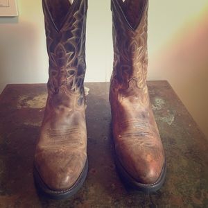 QUICK SALE! Laredo Men’s Cowboy boots
